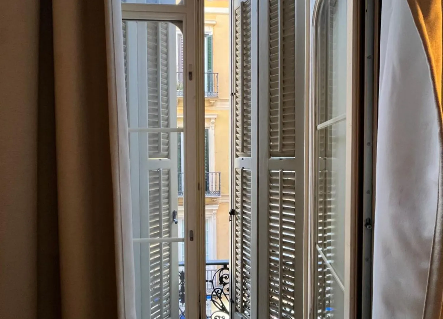 Boutique Larios - Malaga Center Apartment